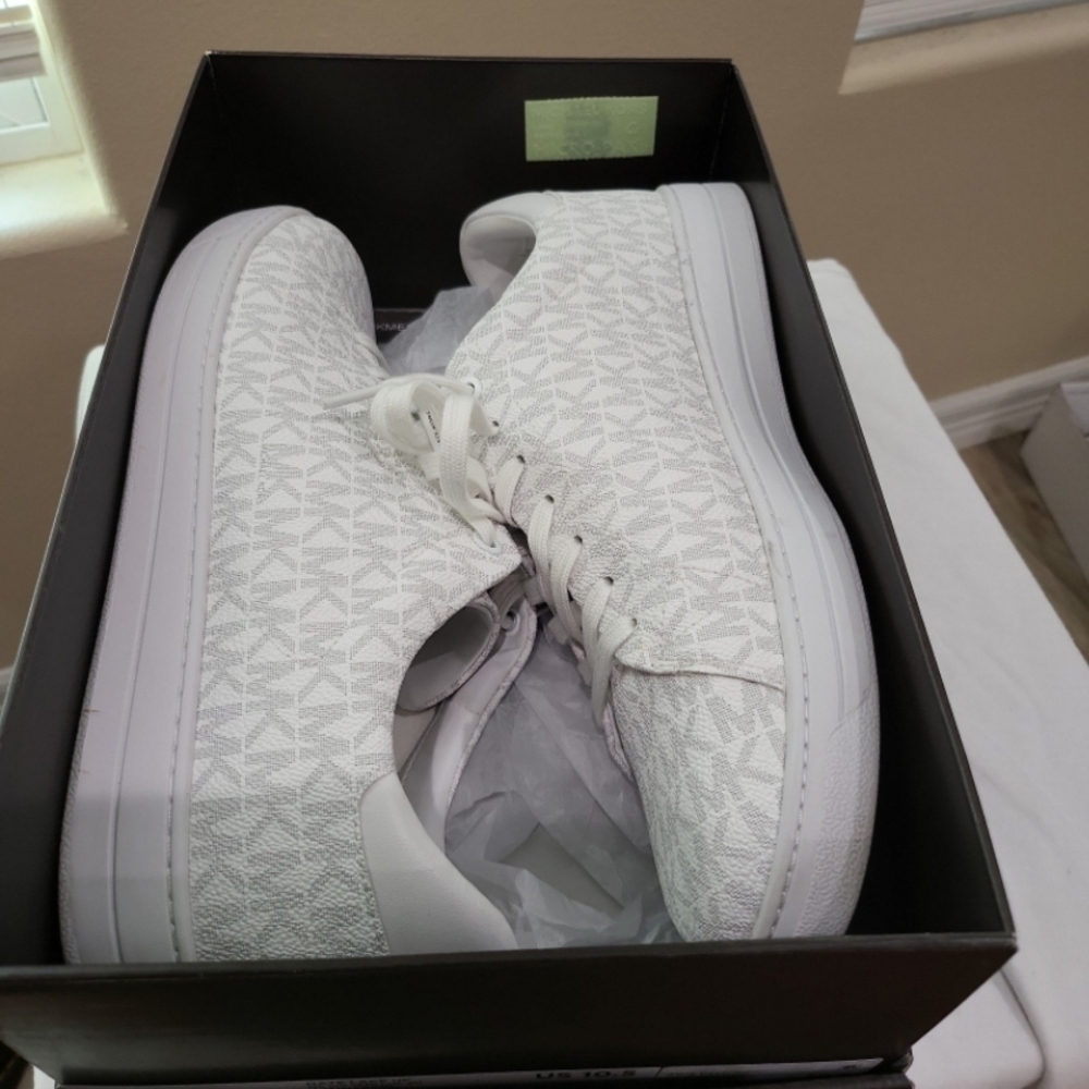 Michael Kors White Textured Sneakers for Casual Comfort - Picture 12 of 12